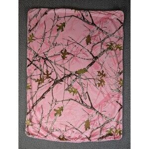 Bass Pro Shops TrueTimber Pink Camo Sherpa Lined Baby Blanket Girls 39"x28"